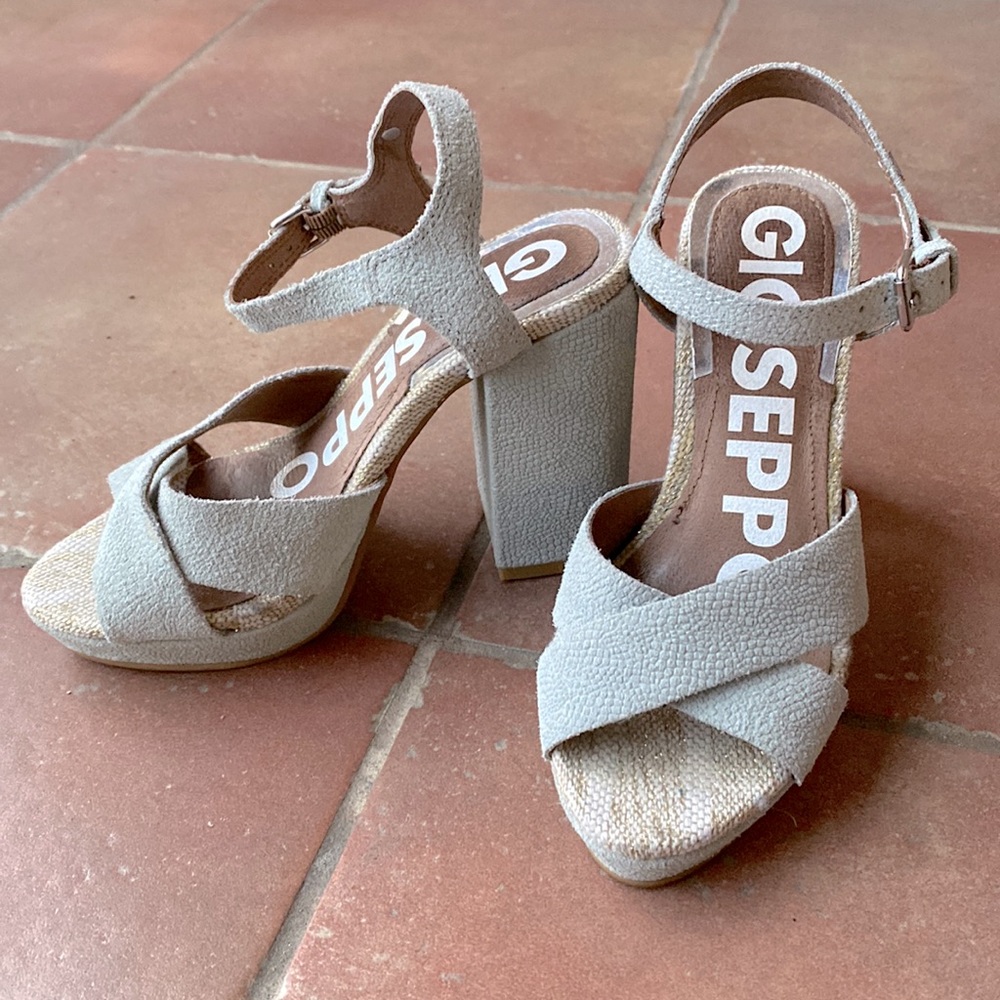 Gioseppo Blue Gray Heels